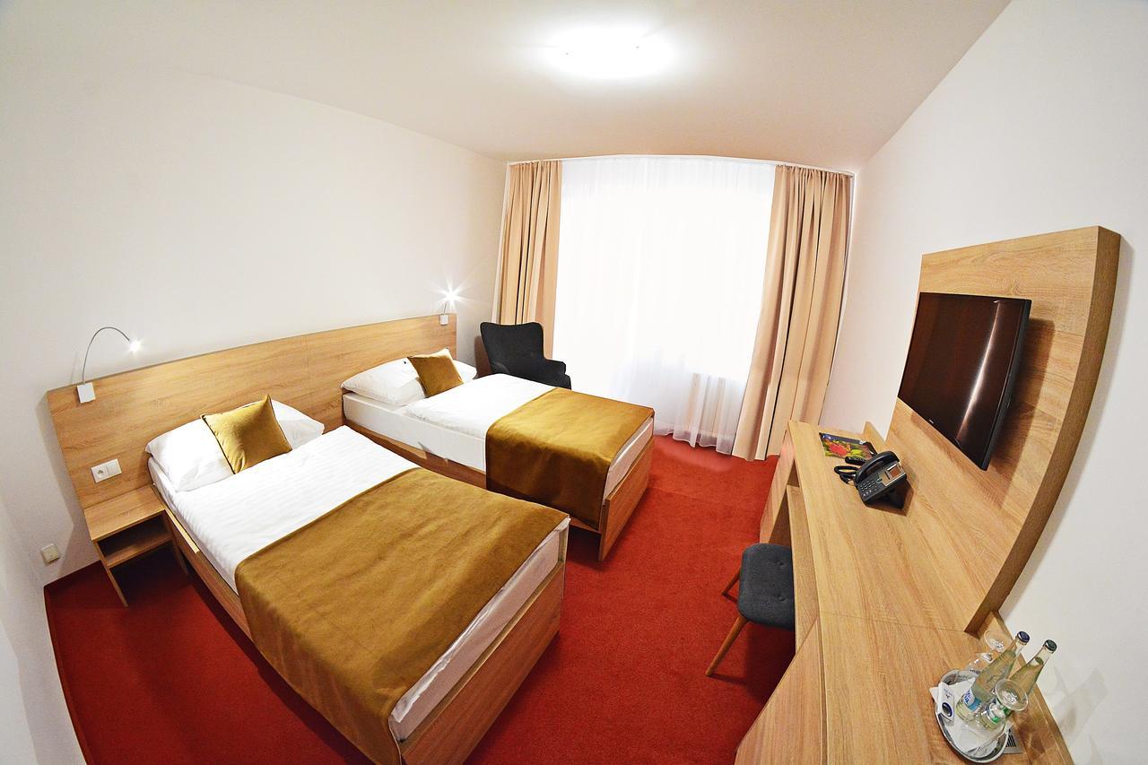 Alexandra Sport Hotel Púchov Extérieur photo