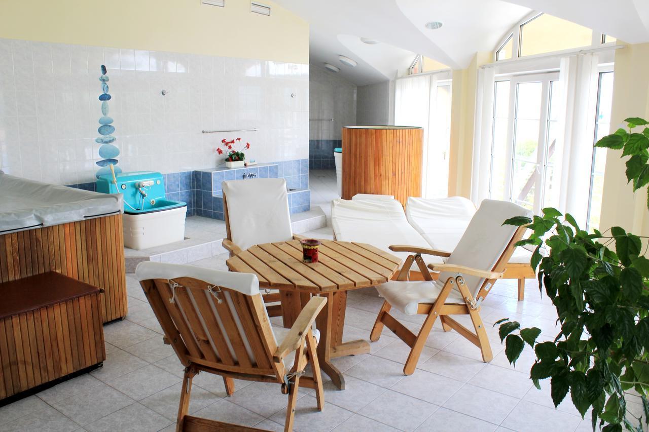 Alexandra Sport Hotel Púchov Extérieur photo