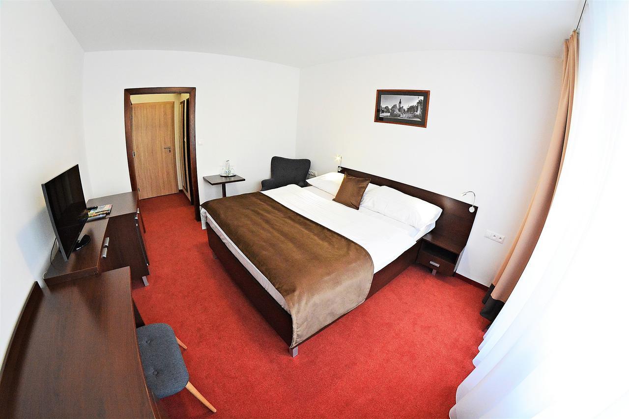 Alexandra Sport Hotel Púchov Extérieur photo