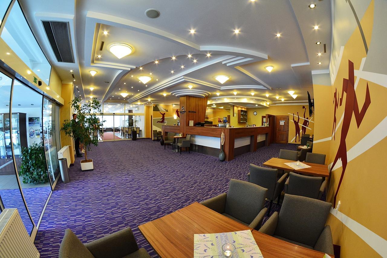 Alexandra Sport Hotel Púchov Extérieur photo
