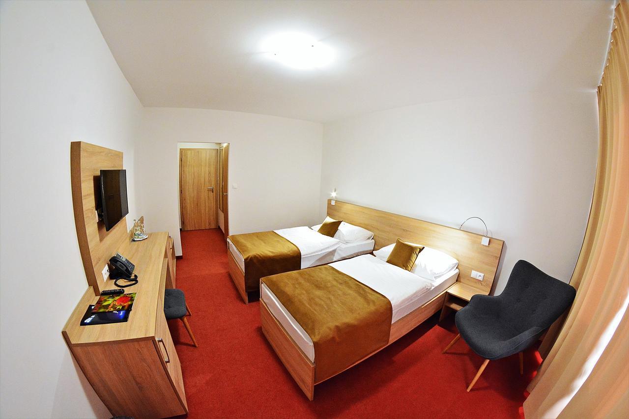 Alexandra Sport Hotel Púchov Extérieur photo