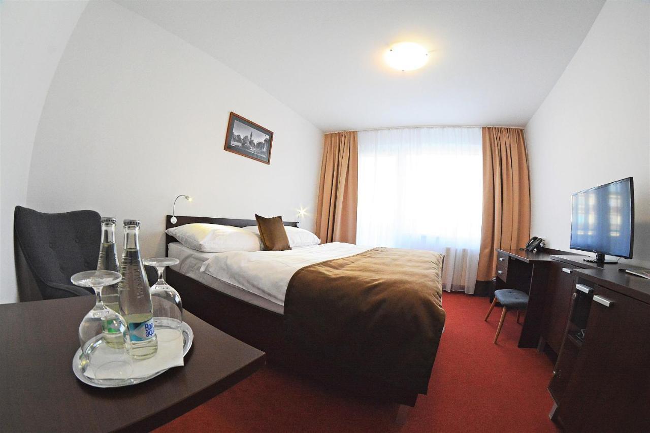 Alexandra Sport Hotel Púchov Extérieur photo